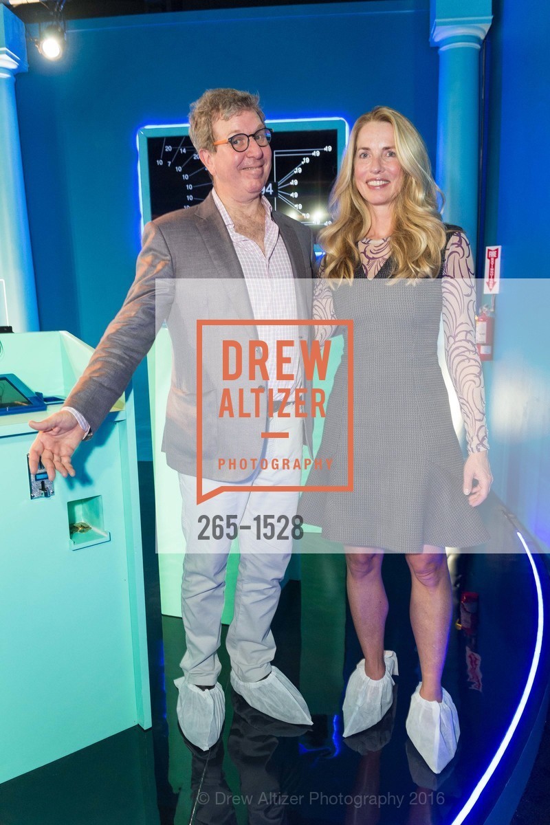 Marc Glimcher, Laurene Powell Jobs, Pace Art + Technology Presents: NEUROSOCIETY, co-created by David Byrne and Mala Gaonkar, Pace Art + Technology, October 26th, 2016, Photo #265-1528 Marc Glimcher, Laurene Powell Jobs, Photo #265-1528