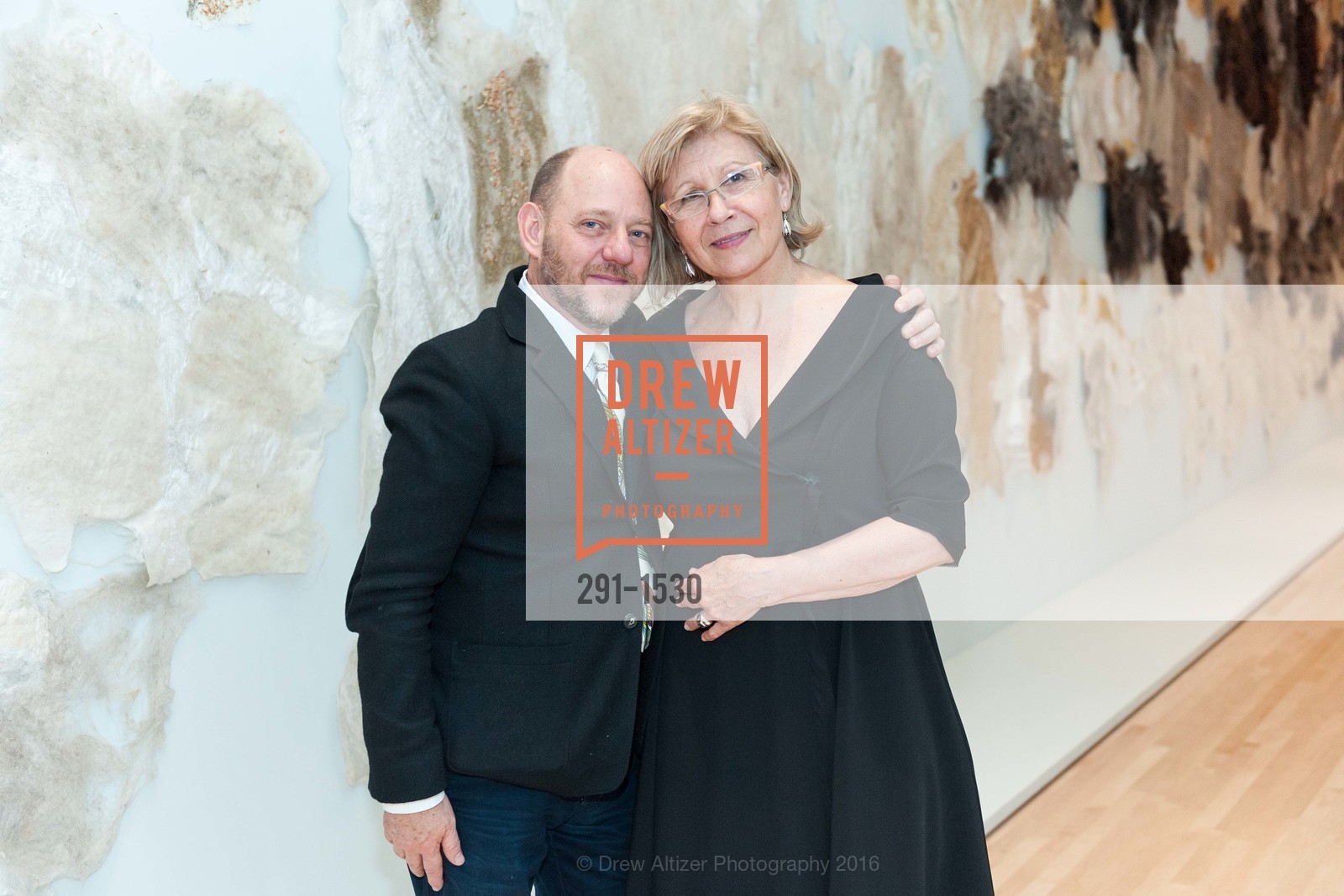 Robert Griffith, Olga Charychyn, SFMOMA Curators’ Circle/Director’s Circle Reception for Bruce Conner: It’s All True, SFMOMA. 2525 Van Ness St, October 26th, 2016, Photo #291-1530 Robert Griffith, Olga Charychyn, Photo #291-1530