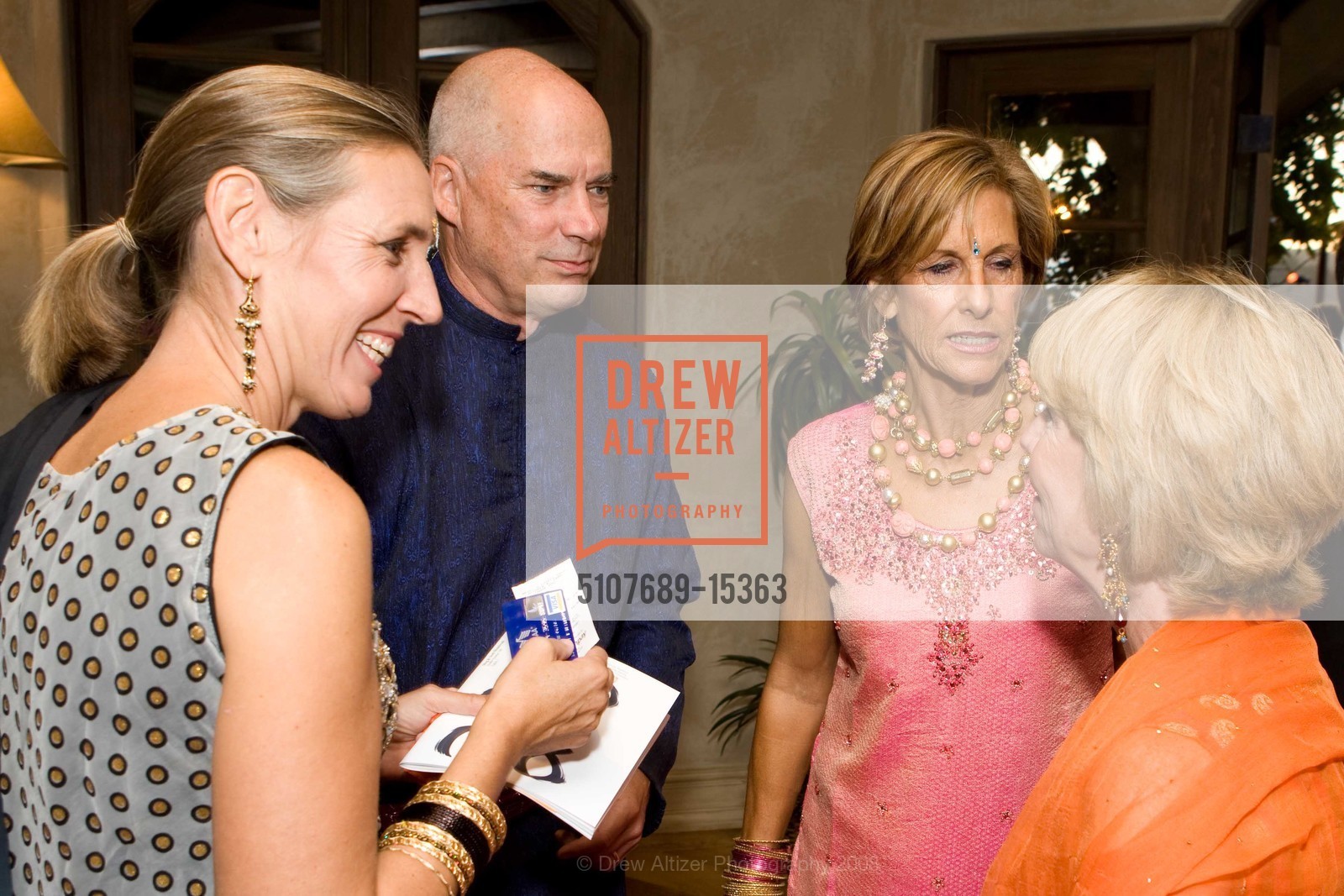 Meg Heimbrodt, Scott Heimbrodt, Robyn Watson, Janet Mourning, 2009 ROSS VALLEY WOMENS' LEAGUE Gala, US, October 5th, 2008, Photo #5107689-15363 Meg Heimbrodt, Scott Heimbrodt, Robyn Watson, Janet Mourning, Photo #5107689-15363