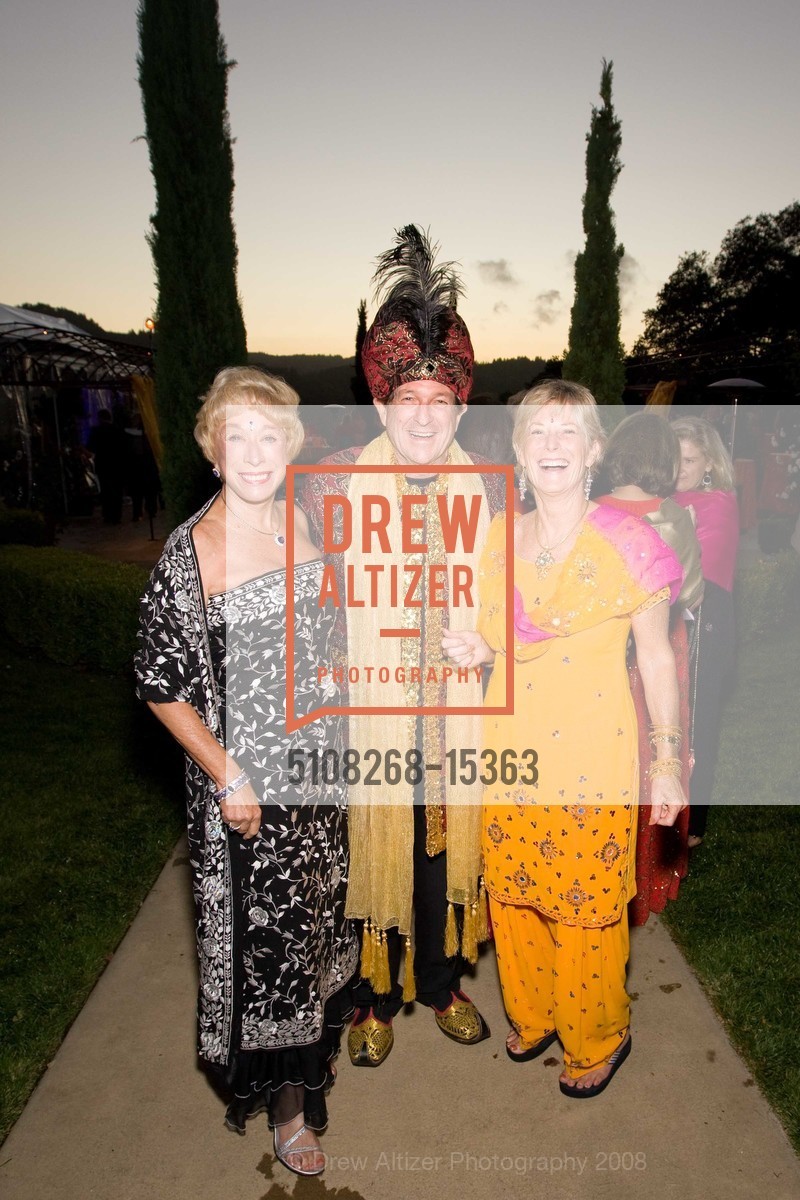 Maria Pitcairn, Tony Campodonico, Anne Campodonico, Photo #5108268-15363