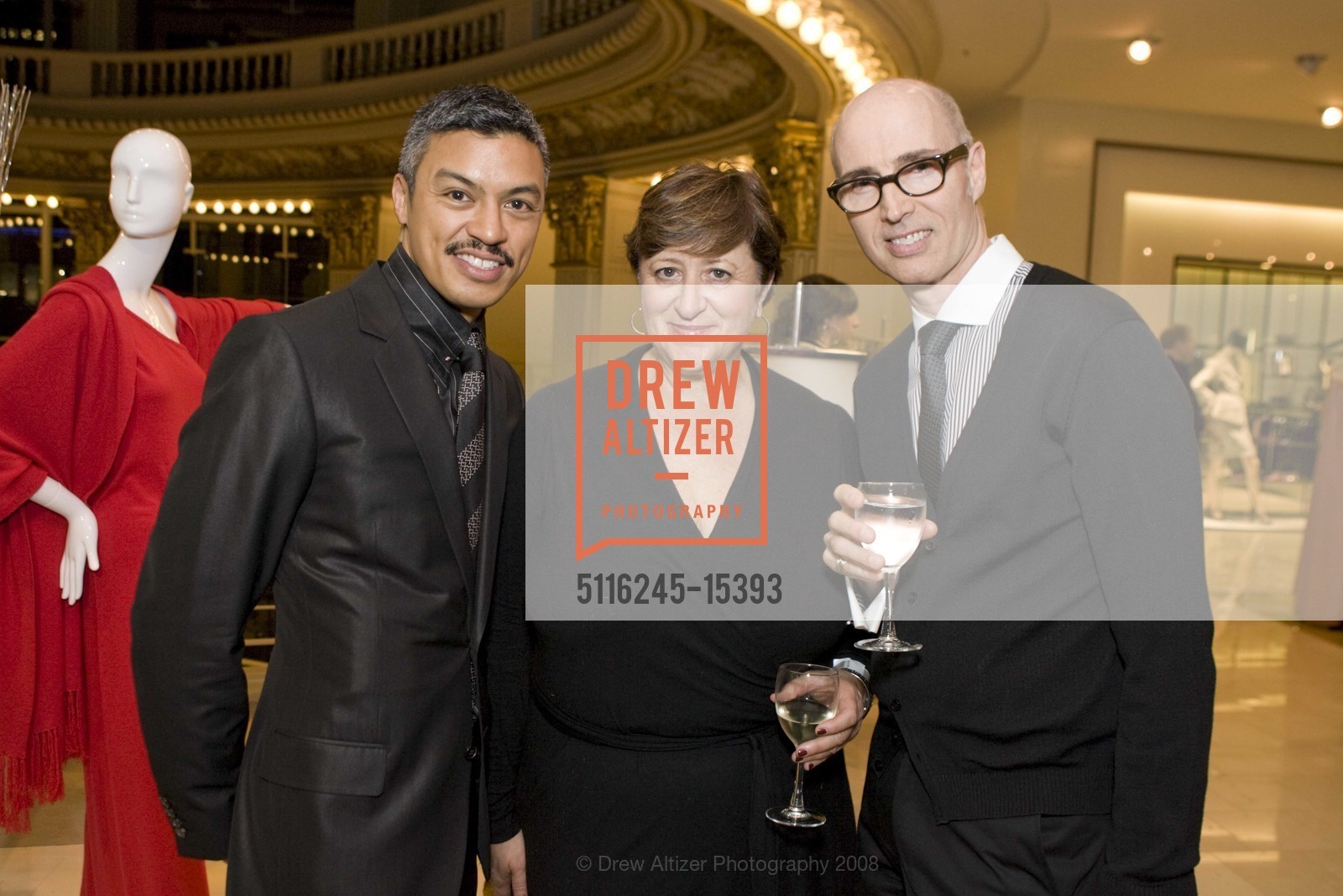 Ted Bolivar, Susan Magley, Michael MacDonald, Neiman Marcus Hosts Andre Leon Talley, US, October 16th, 2008, Photo #5116245-15393 Ted Bolivar, Susan Magley, Michael MacDonald, Photo #5116245-15393