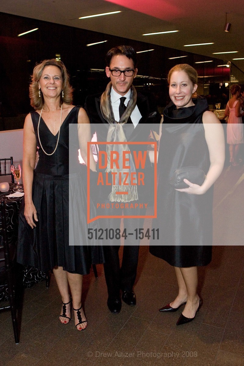 Linda Felt, James Krohn, Lisa Rybka, ArtPoint Hosts Party for Yves St. Laurent Exhibit, US, October 30th, 2008, Photo #5121084-15411 Linda Felt, James Krohn, Lisa Rybka, Photo #5121084-15411
