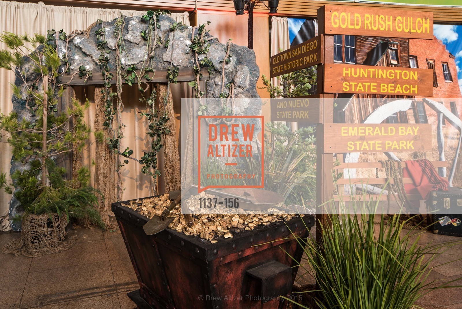 Atmosphere, California State Parks Foundation's GOLDEN POPPY AWARDS, Treasure Island Building One. 1 Avenue of the Palms, June 5th, 2015