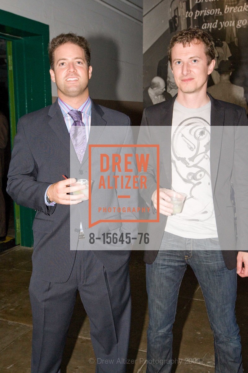 Robert Pazornik, Luke Nosek, Alcatraz Party for 7x7, US, June 22nd, 2008, Photo #8-15645-76 Robert Pazornik, Luke Nosek, Photo #8-15645-76