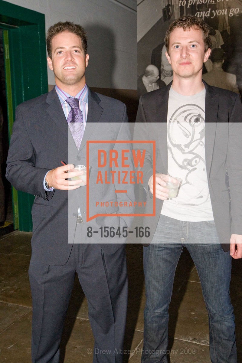 Robert Pazornik, Luke Nosek, Alcatraz Party for 7x7, US, June 22nd, 2008, Photo #8-15645-166 Robert Pazornik, Luke Nosek, Photo #8-15645-166