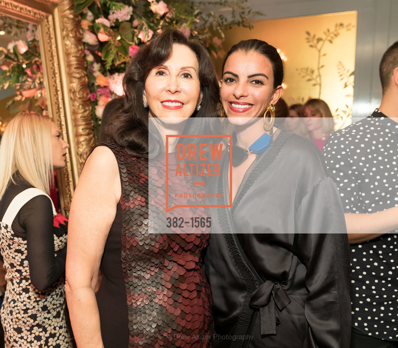 Carolyn Chandler, Sonia Maria Edwards, Nikita Kahn, Joel Goodrich and Mary Gonsalves Kinney host a Private Dinner at Park Tavern, Park Tavern. 2525 Van Ness St, Photo #382-1565 Carolyn Chandler, Sonia Maria Edwards, Photo #382-1565