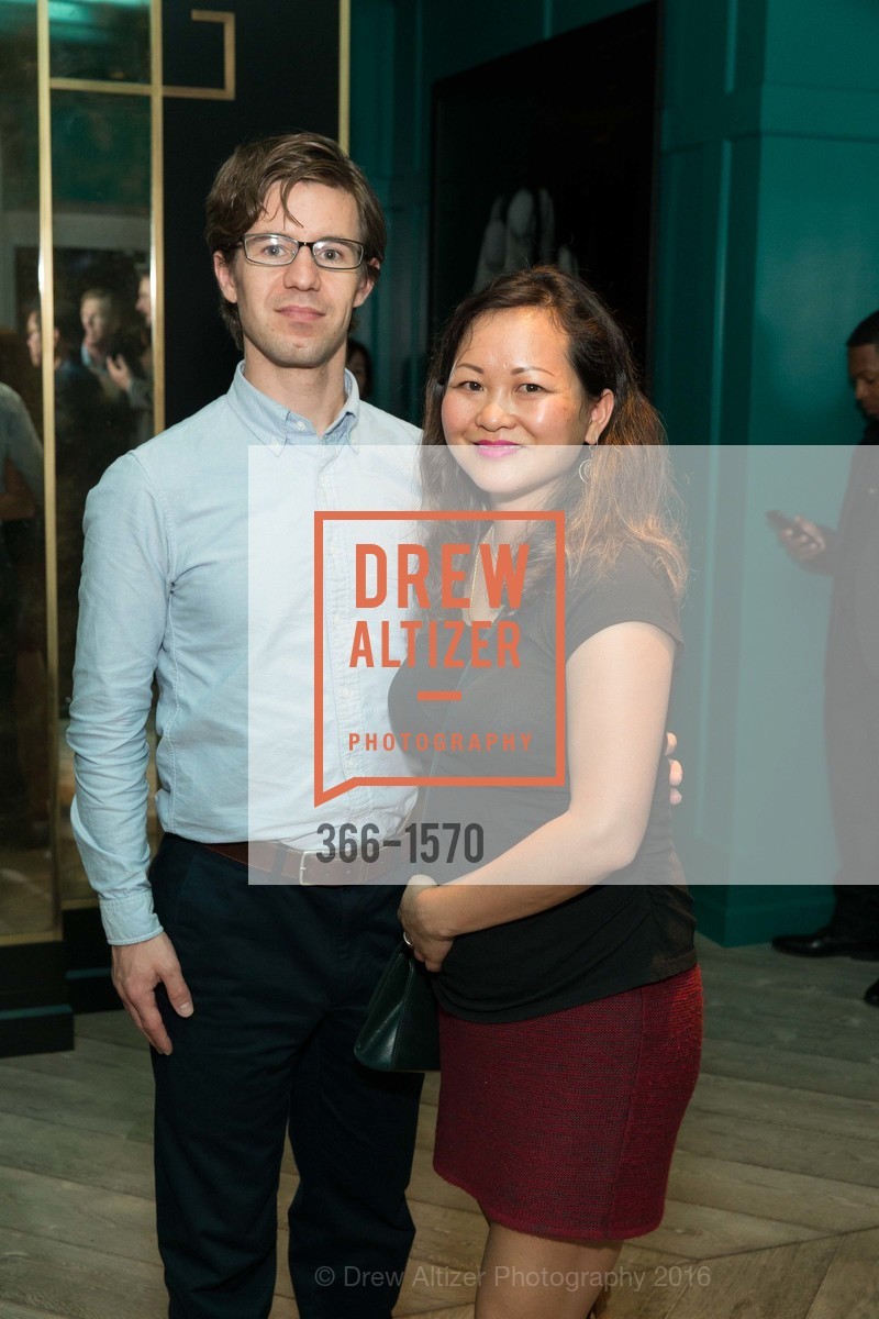 John Grast, Donna Pang, Exclusive Broker Preview of Uncle Harry’s at The Harrison, The Harrison, Uncle Harry's. 401 Harrison Street, November 10th, 2016, Photo #366-1570 John Grast, Donna Pang, Photo #366-1570