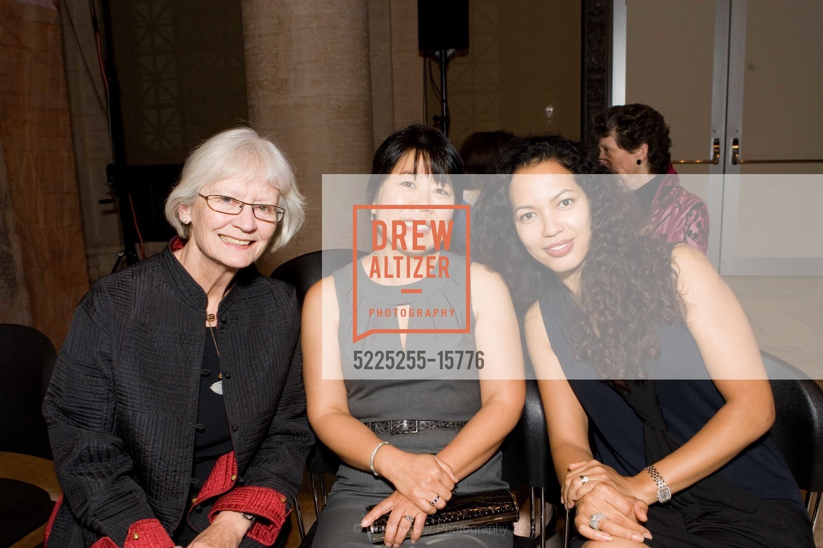Mary Ann Milford Lutzker, Linda Inson Choy, Soojung Ko Hobi, Korean Arts and Cultural Committee of the Asian Art Museum hosts fashion show at the Asian Art Museum of Korean Hanboks, US, October 10th, 2008, Photo #5225255-15776 Mary Ann Milford Lutzker, Linda Inson Choy, Soojung Ko Hobi, Photo #5225255-15776