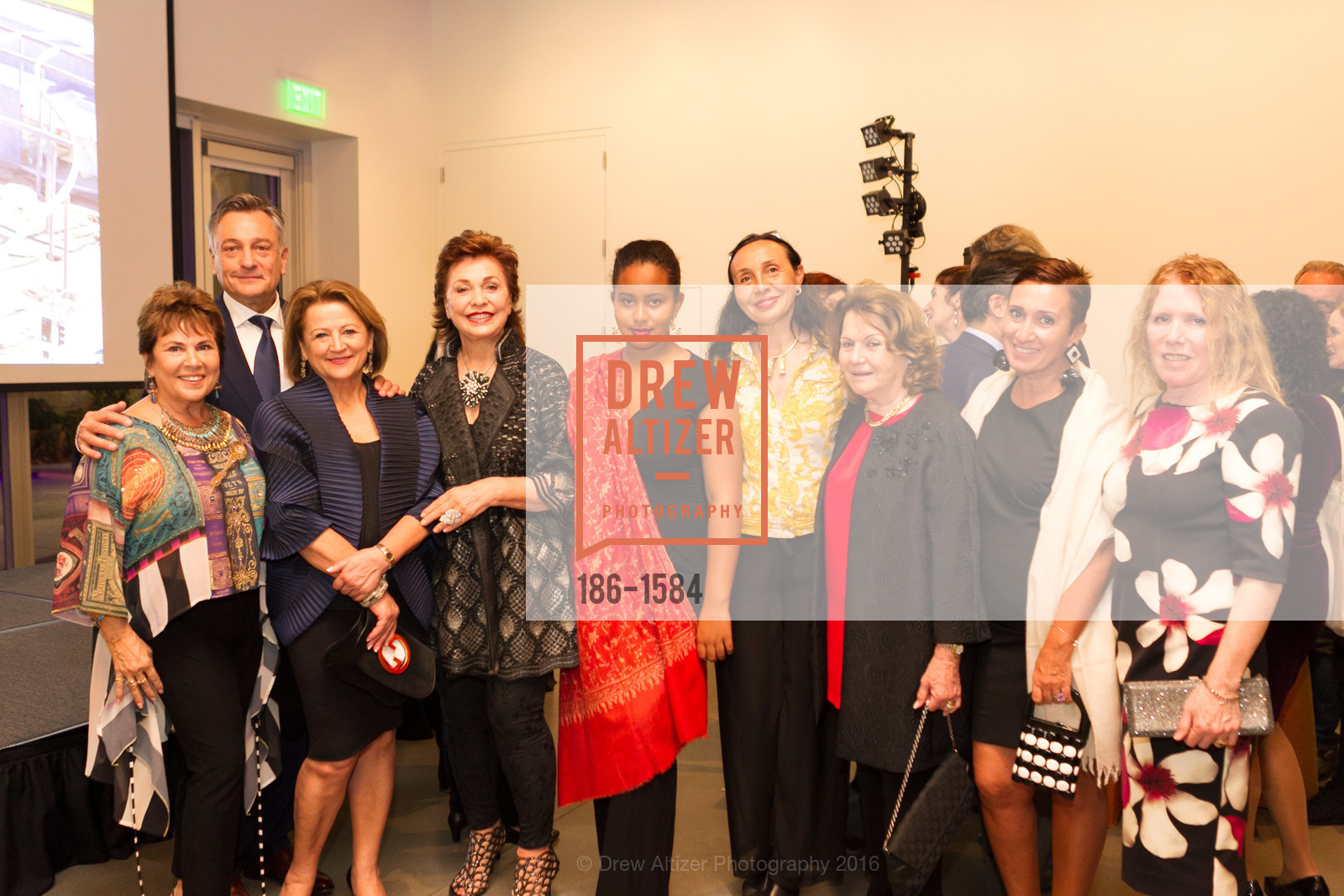Paul Weaver, Dorothea Feffer, Maria Manetti Shrem, Camilla Ruini, Beatrice Ruini, Ludovica DeAmbrogi, Lexanne Richter, Director's Debut, Manetti Shrem Museum of Art. Old Davis Road at Alumni Lane, November 12th, 2016, Photo #186-1584 Paul Weaver, Dorothea Feffer, Maria Manetti Shrem, Camilla Ruini, Beatrice Ruini, Ludovica DeAmbrogi, Lexanne Richter, Photo #186-1584