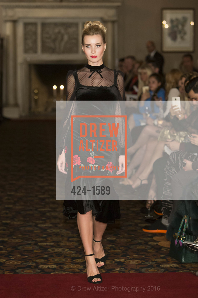Fashion Show, Vasily Vein Fashion Show, The University Club of San Francisco. 800 Powell St, November 17th, 2016, Photo #424-1589 Fashion Show, Photo #424-1589