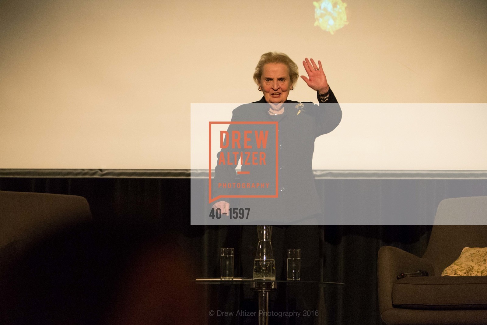 Madeleine Albright, Photo #40-1597