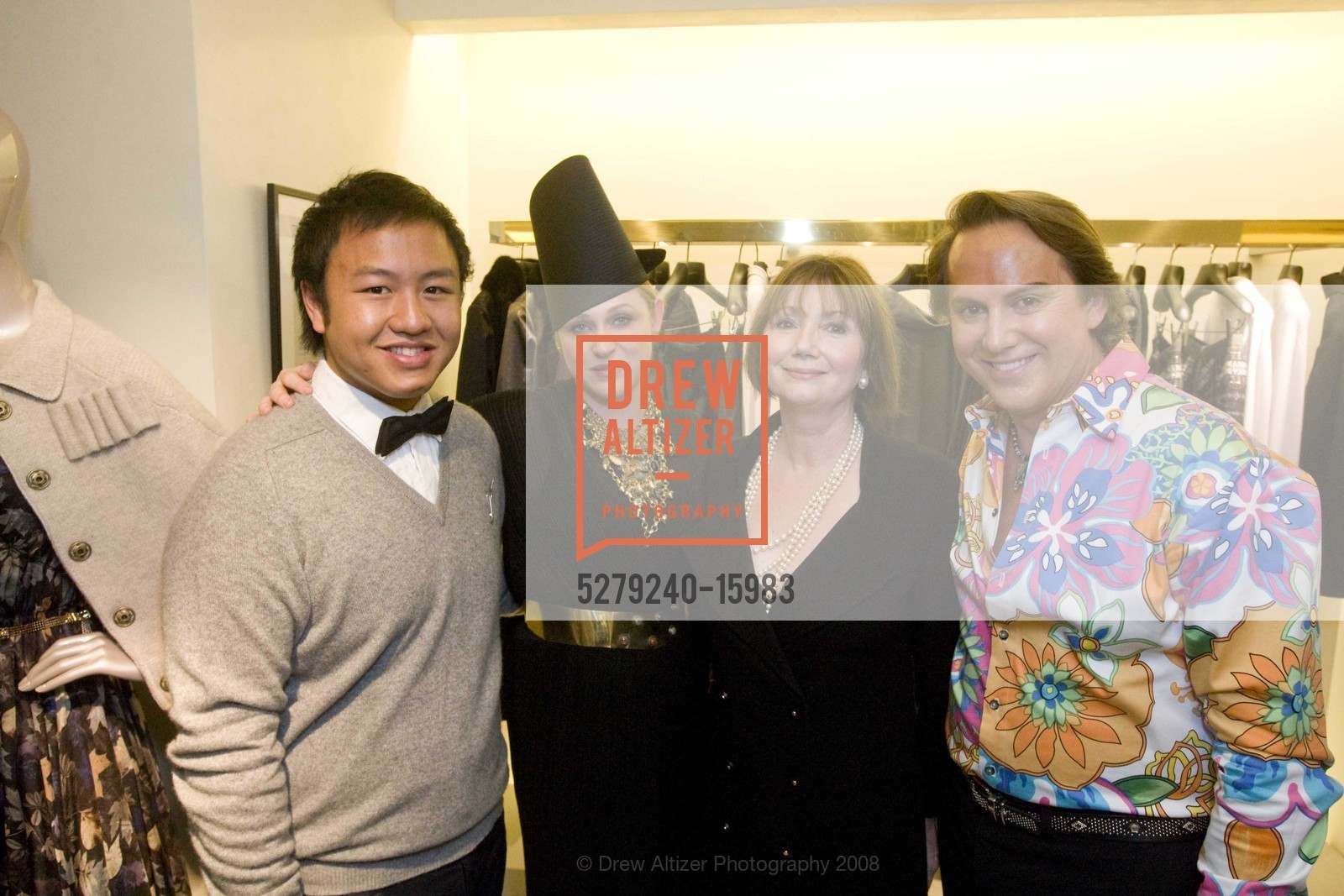 Sean Lor, Erika von Petrin, Suzanne Avila, Joel Goodrich, Louis Vuitton Casino Night Benefitting AMFAR, US, October 17th, 2008, Photo #5279240-15983 Sean Lor, Erika von Petrin, Suzanne Avila, Joel Goodrich, Photo #5279240-15983