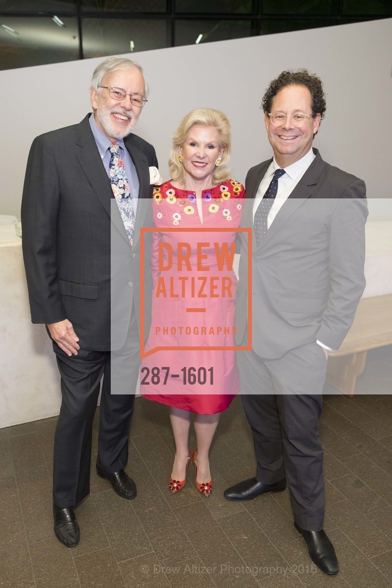 Richard Greenfield, Dede Wilsey, Adam Weinberg, Dinner with Frank Stella at the de Young, de Young Museum. 2525 Van Ness St, November 16th, 2016, Photo #287-1601 Richard Greenfield, Dede Wilsey, Adam Weinberg, Photo #287-1601
