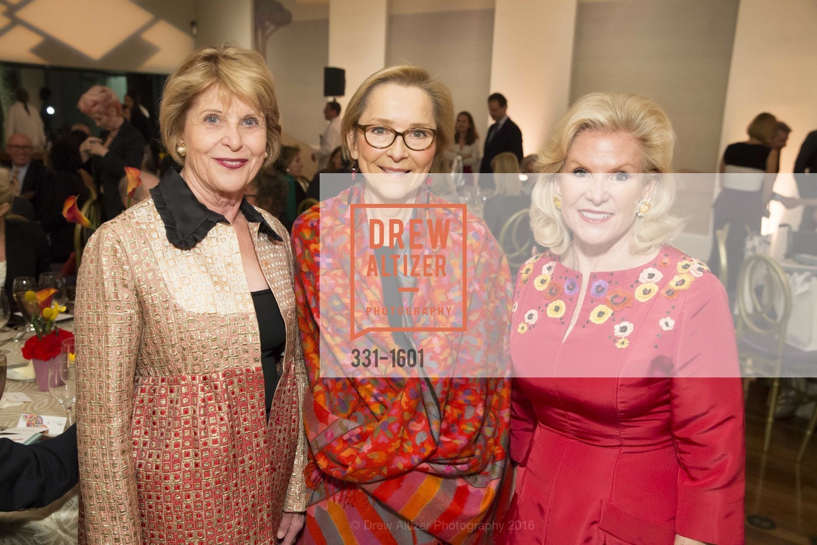 Dagmar Dolby, Ursula Hess, Dede Wilsey, Photo #331-1601