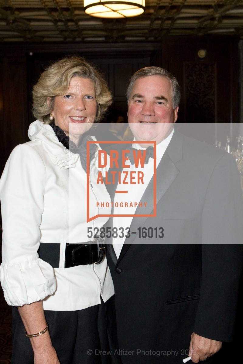 Mary Kay Leveroni, Stephen Leveroni, LANDMARK GALA benefitting the Metropolitan Club, US, November 7th, 2008, Photo #5285833-16013 Mary Kay Leveroni, Stephen Leveroni, Photo #5285833-16013