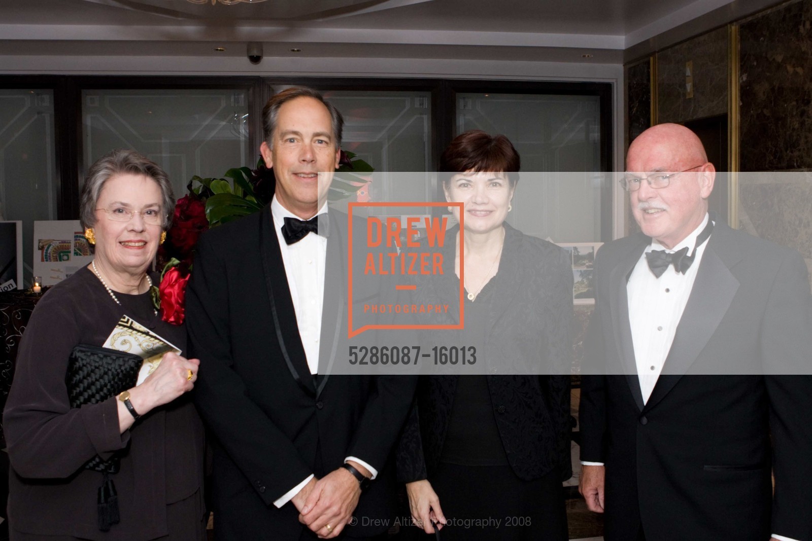 Molly Brant, Bill Diefenbach, Ruth Diefenbach, John Petkewich, LANDMARK GALA benefitting the Metropolitan Club, US, November 7th, 2008, Photo #5286087-16013 Molly Brant, Bill Diefenbach, Ruth Diefenbach, John Petkewich, Photo #5286087-16013