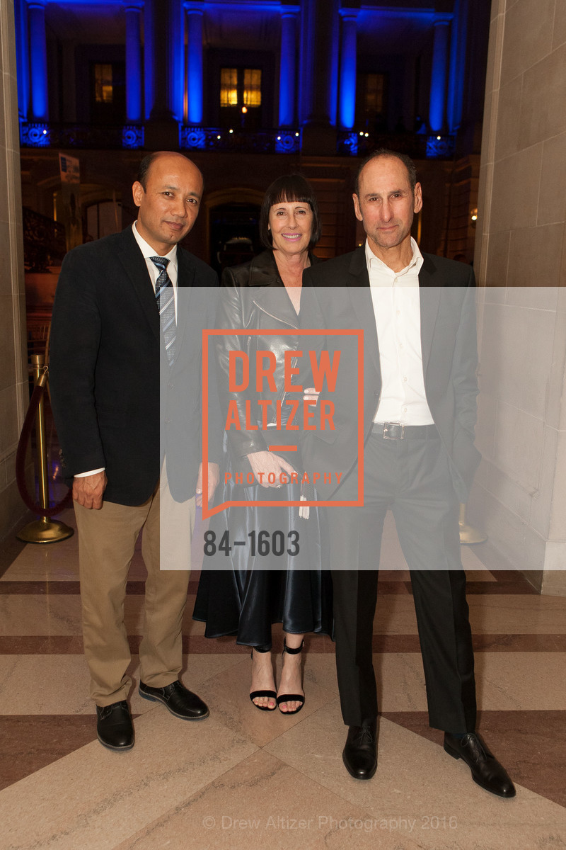 Yonous Muhammadi, Carla Emil, Rich Silverstein, Photo #84-1603
