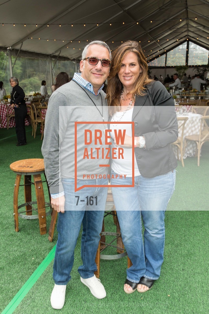 Michael Fletcher, Ruth Fletcher, Gucci & Vogue Dinner, Stern Grove. 2750 19th Avenue, June 14th, 2015, Photo #7-161 Michael Fletcher, Ruth Fletcher, Photo #7-161