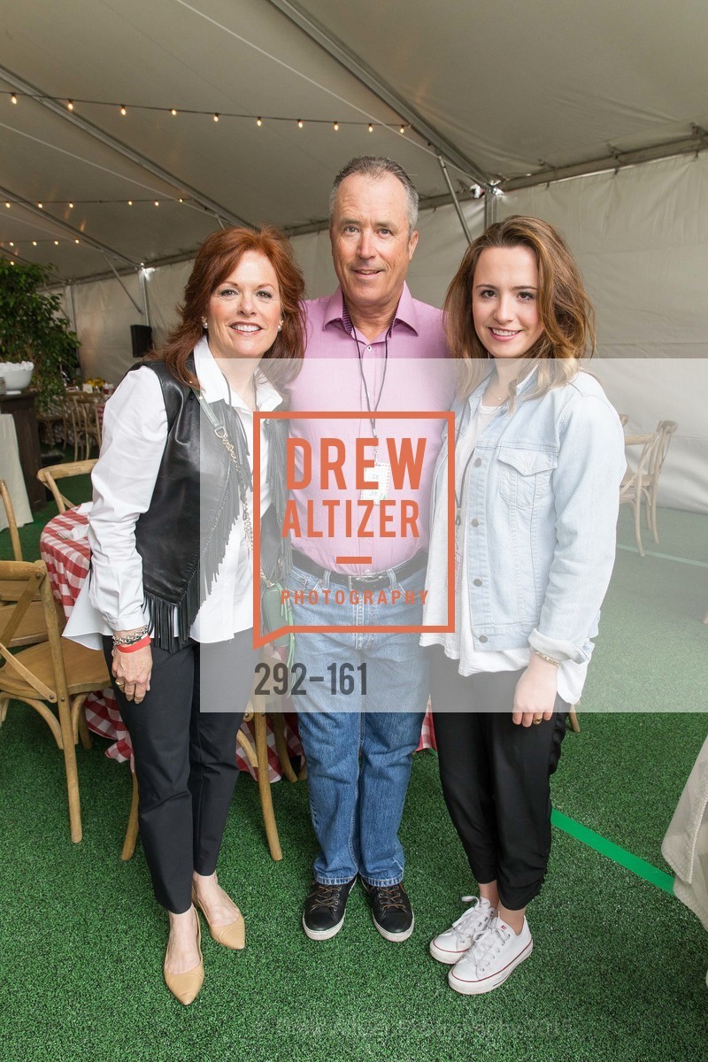 Theresa Spirz, Carl Spirz, Kelsey Spirz, Gucci & Vogue Dinner, Stern Grove. 2750 19th Avenue, June 14th, 2015, Photo #292-161 Theresa Spirz, Carl Spirz, Kelsey Spirz, Photo #292-161
