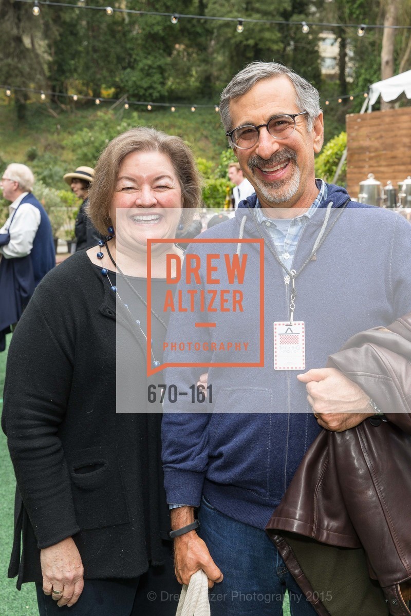 Paulette Meyer, David Friedman, Gucci & Vogue Dinner, Stern Grove. 2750 19th Avenue, June 14th, 2015, Photo #670-161 Paulette Meyer, David Friedman, Photo #670-161