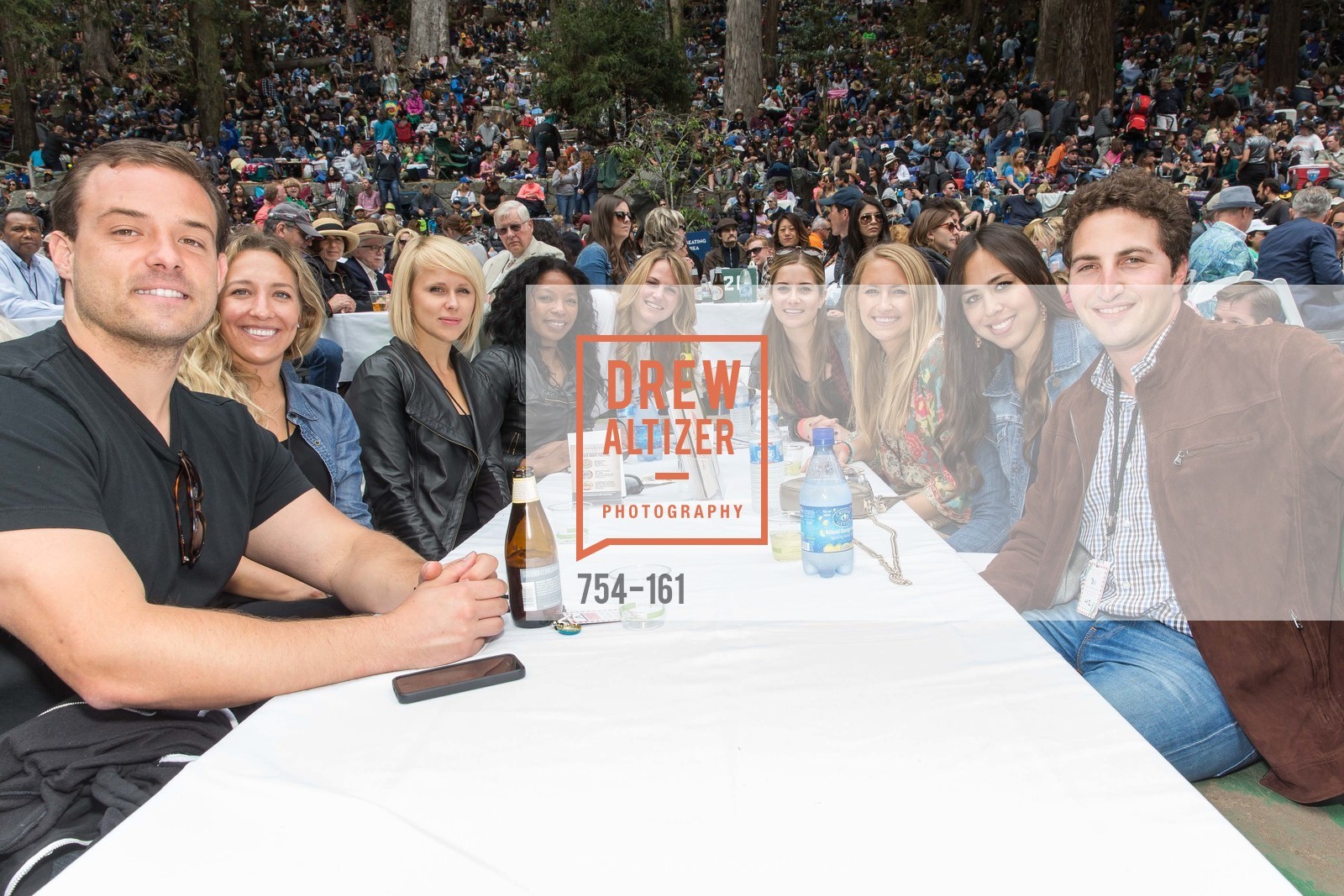 Jennifer Goldman, Alli Holt, Jason Goldman, Gucci & Vogue Dinner, Stern Grove. 2750 19th Avenue, June 14th, 2015, Photo #754-161 Jennifer Goldman, Alli Holt, Jason Goldman, Photo #754-161