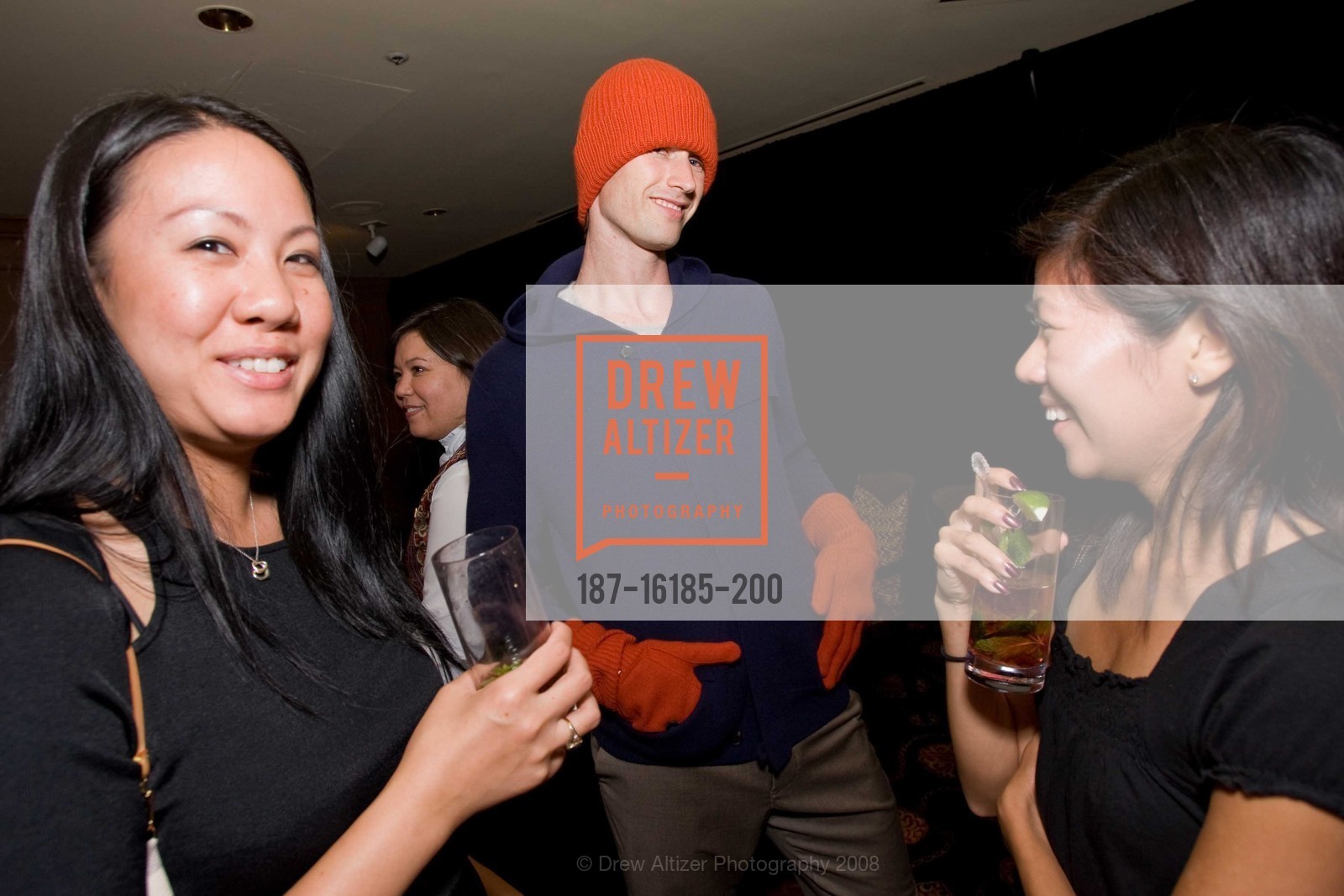Jennifer Chu, Damian Mchoney, Roz Moya, MANDARIN ORIENTAL HOTEL Hosts 2nd Annual Fashion Show, US, September 26th, 2008, Photo #187-16185-200 Jennifer Chu, Damian Mchoney, Roz Moya, Photo #187-16185-200
