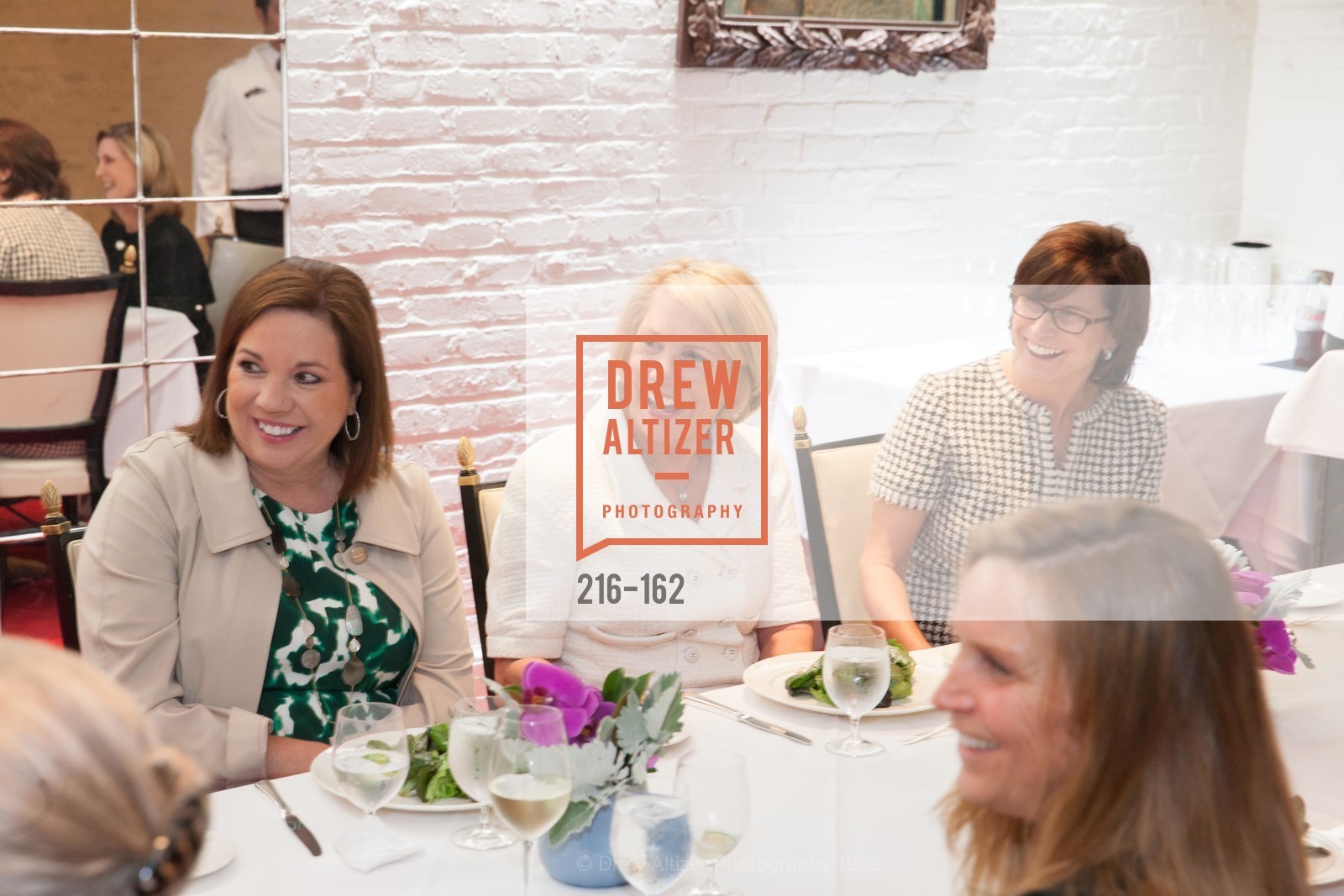 Kim Swig, Patricia Fitzpatrick, Ellen Drew, National Museum of Women in the Arts Luncheon Hosted by Lorna Meyer Calas, Villa Taverna. 27 Hotaling Place, June 14th, 2015,Drew Altizer, Drew Altizer Photography, full-service agency, private events, San Francisco photographer, photographer california