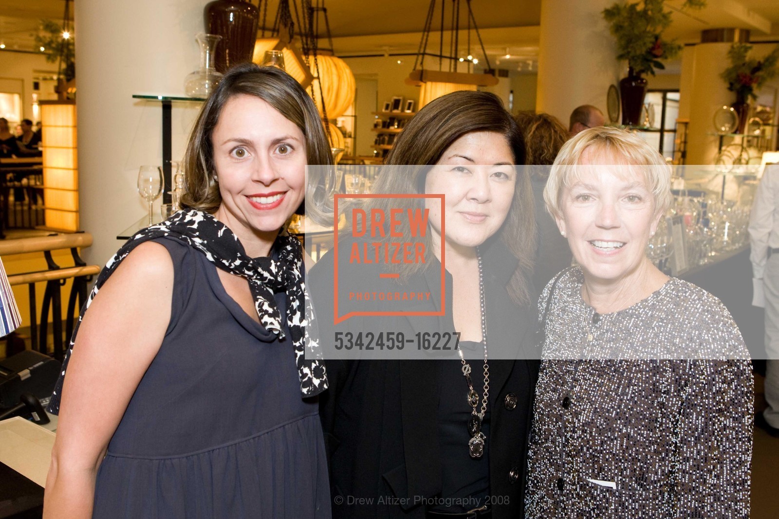 Laura Holliday, Elaine Tajima, Kathleen Holliday, Photo #5342459-16227