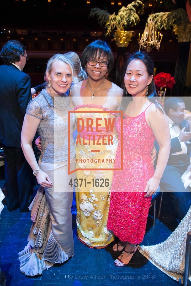 Jane Mudge, Danielle Lane, Celeste Bobroff, SF Opera's An Evening on the Stage honoring Franklin P. ("Pitch") Johnson, Jr., War Memorial Opera House. 301 Van Ness Avenue, San Francisco, CA 94102, December 5th, 2016, Photo #4371-1626 Jane Mudge, Danielle Lane, Celeste Bobroff, Photo #4371-1626