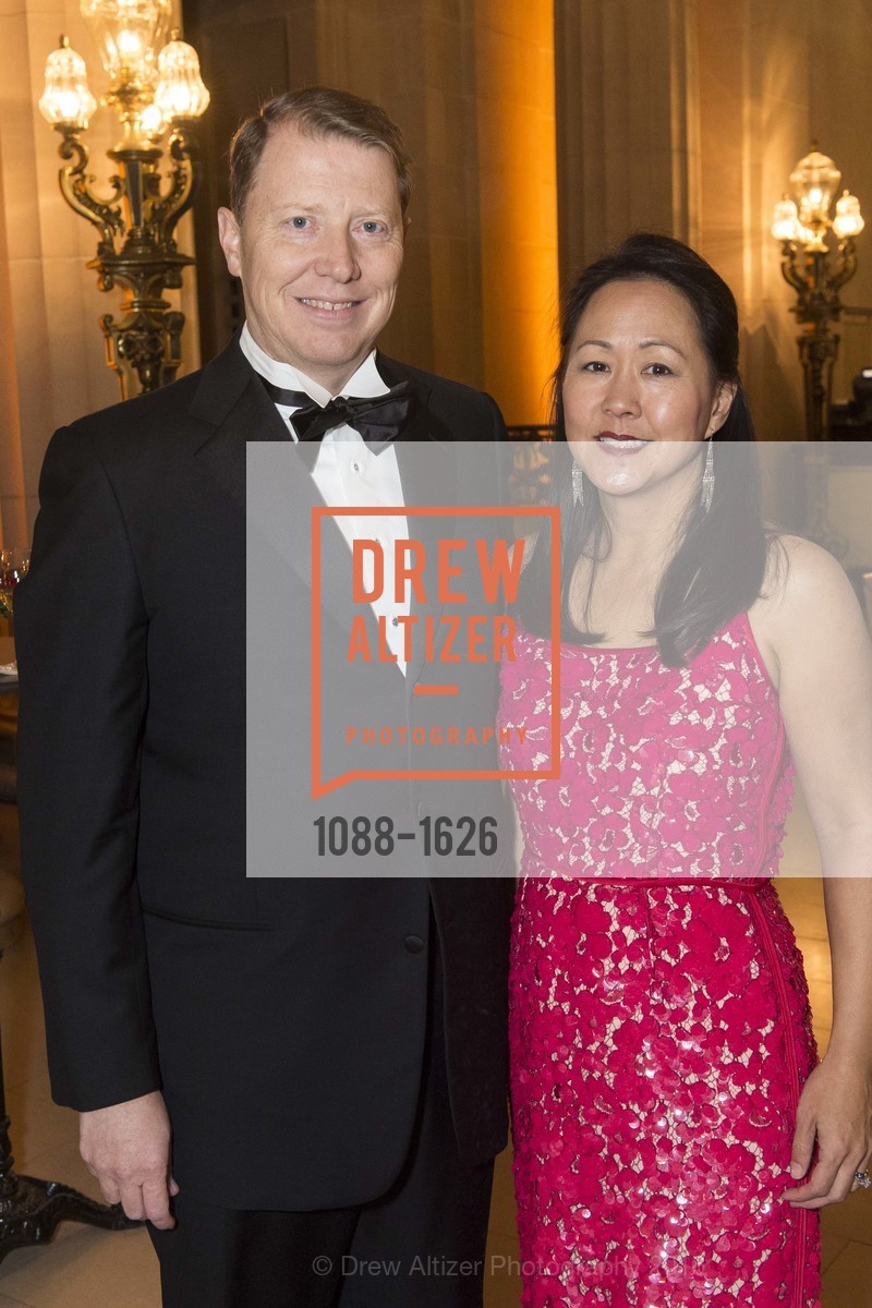 Mick Bobroff, Celeste Bobroff, SF Opera's An Evening on the Stage honoring Franklin P. ("Pitch") Johnson, Jr., War Memorial Opera House. 301 Van Ness Avenue, San Francisco, CA 94102, December 5th, 2016, Photo #1088-1626 Mick Bobroff, Celeste Bobroff, Photo #1088-1626