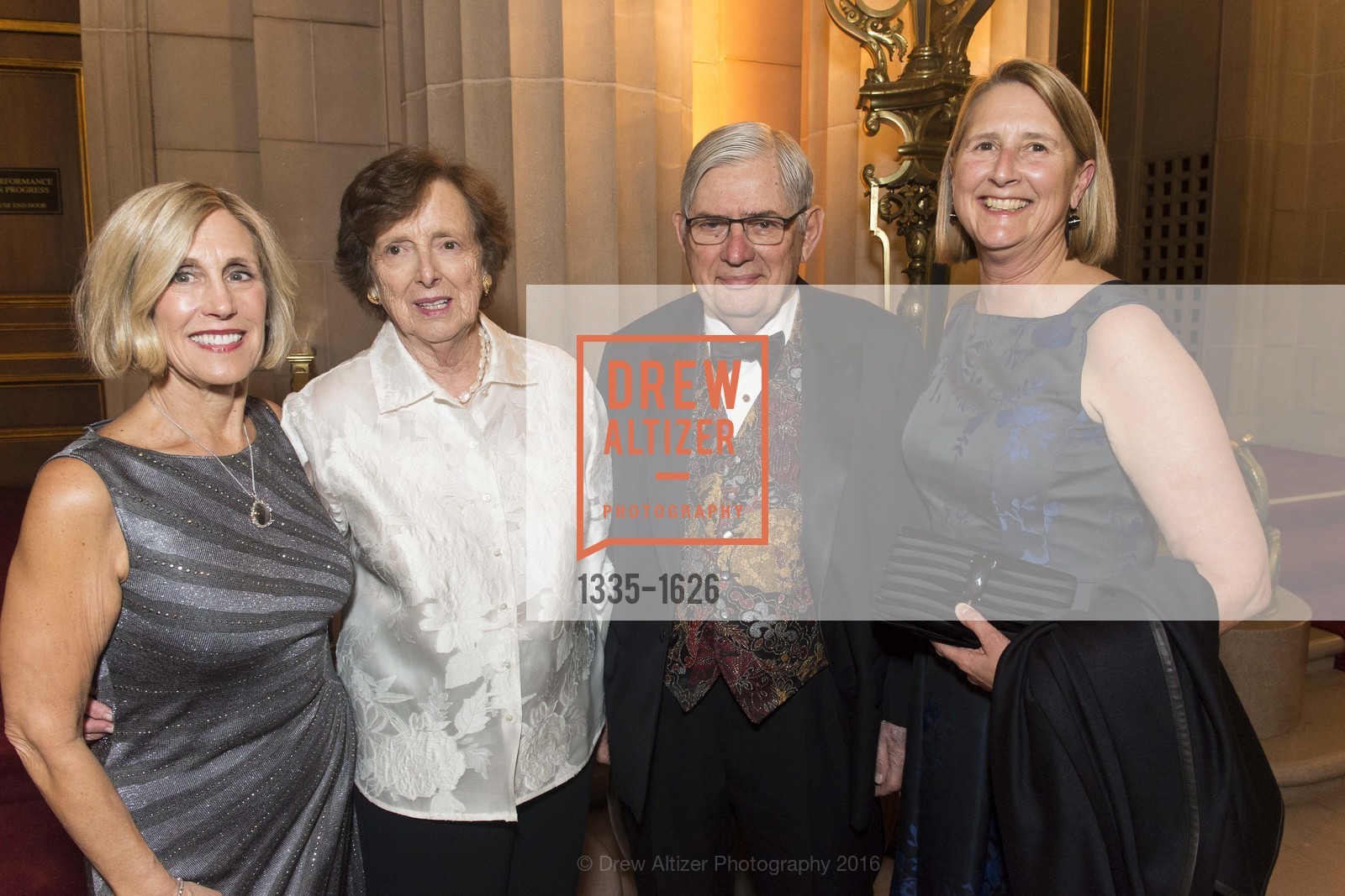 Kathy Huber, Ann Paras, Jim Paras, Priscilla Geeslin, Photo #1335-1626