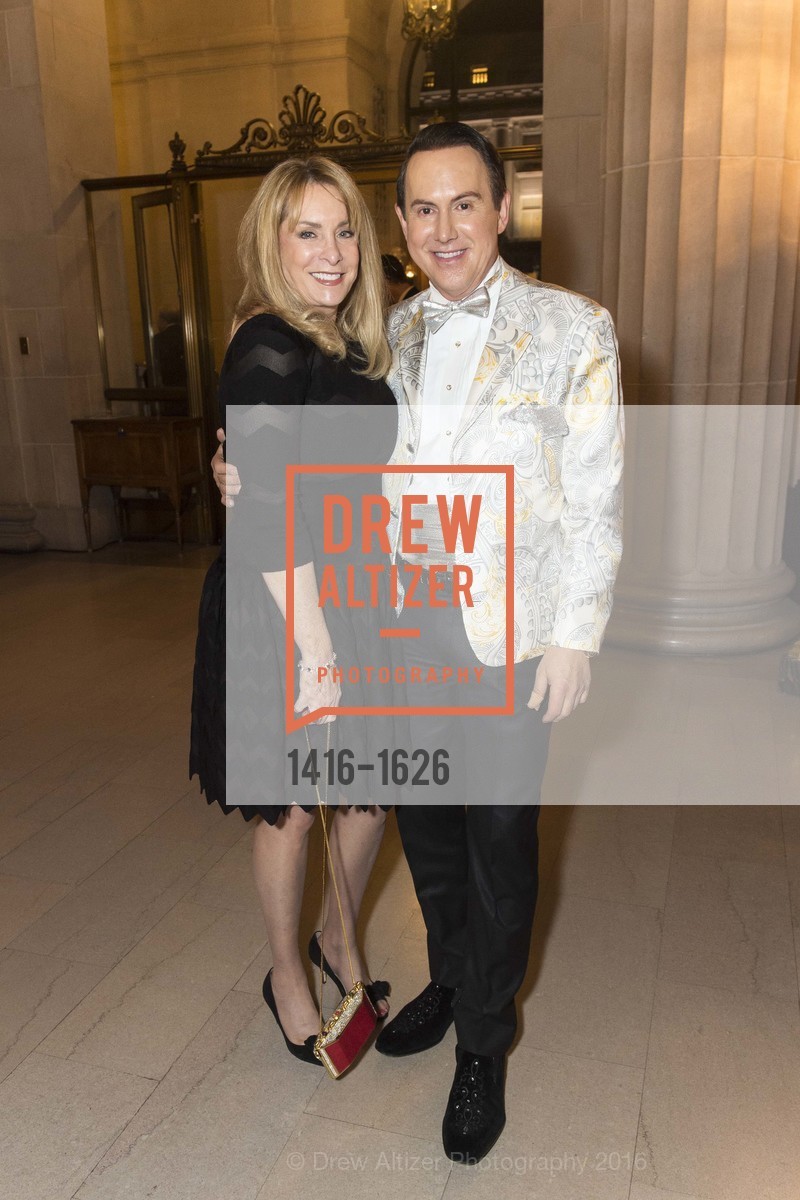 Cathy MacNaughton, Joel Goodrich, SF Opera's An Evening on the Stage honoring Franklin P. ("Pitch") Johnson, Jr., War Memorial Opera House. 301 Van Ness Avenue, San Francisco, CA 94102, December 5th, 2016, Photo #1416-1626 Cathy MacNaughton, Joel Goodrich, Photo #1416-1626