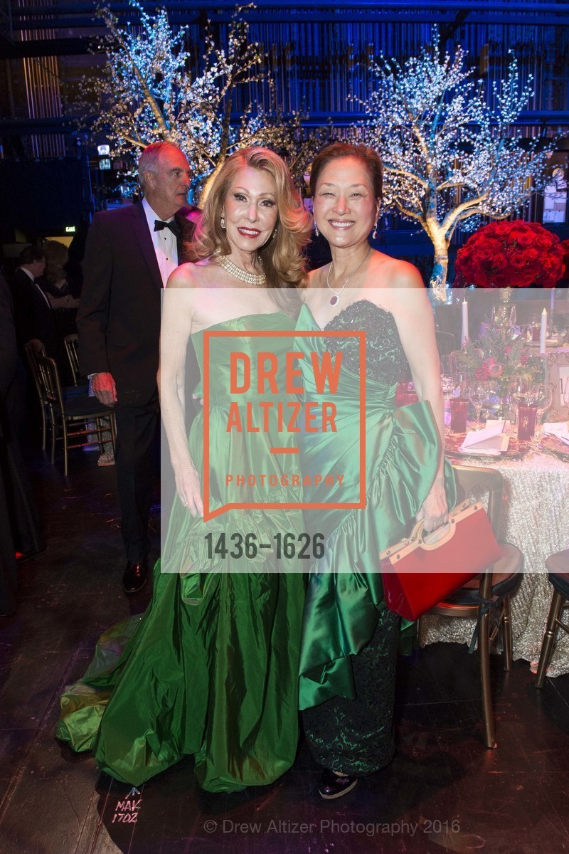 Teresa Medearis, Olivia Decker, Photo #1436-1626