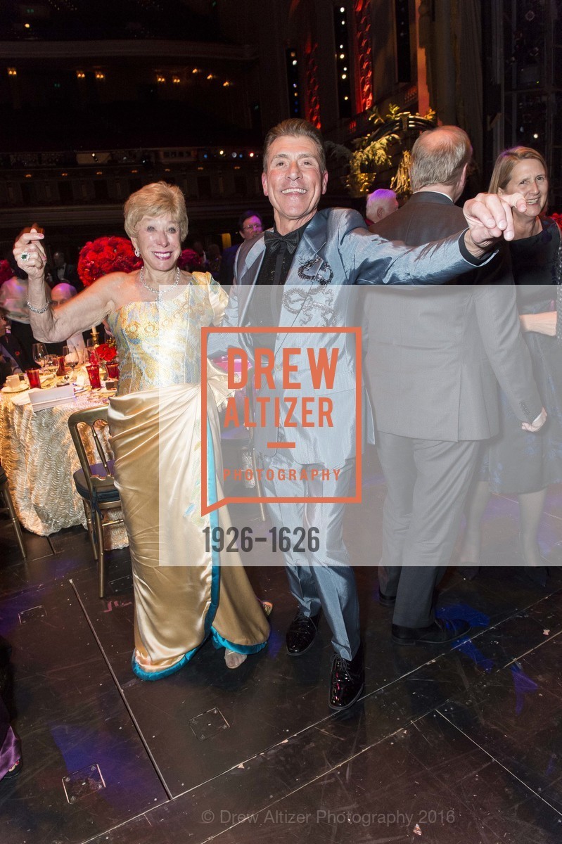 Maria Pitcairn, Robert Beadle, SF Opera's An Evening on the Stage honoring Franklin P. ("Pitch") Johnson, Jr., War Memorial Opera House. 301 Van Ness Avenue, San Francisco, CA 94102, December 5th, 2016, Photo #1926-1626 Maria Pitcairn, Robert Beadle, Photo #1926-1626