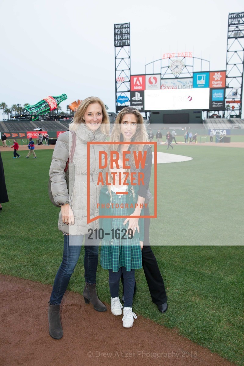 Ruth Krumbhaar, Skylar Monahan, Natasha Monahan, Wender Weis Foundation for Children’s Holiday Heroes 2016, AT&T Park. 2525 Van Ness St, December 5th, 2016, Photo #210-1629 Ruth Krumbhaar, Skylar Monahan, Natasha Monahan, Photo #210-1629
