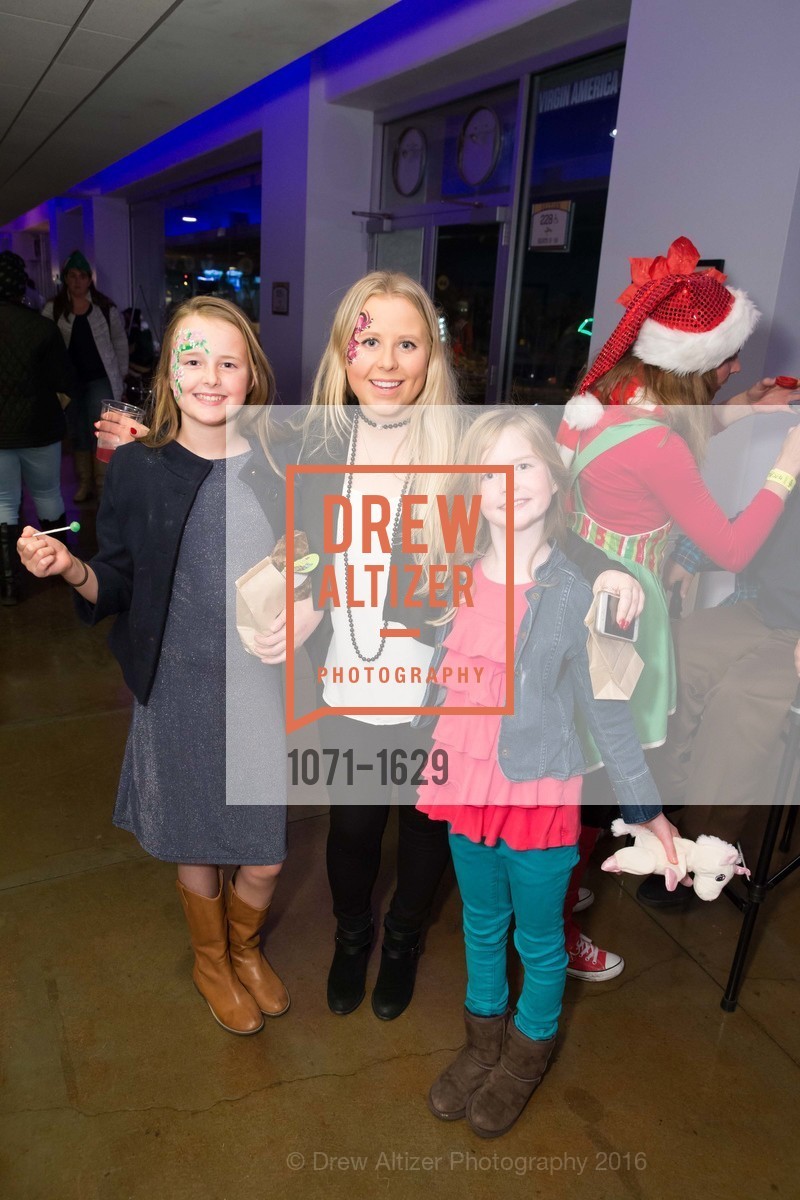 Lyla Holt, Katherine Grayson, Palmer Holt, Wender Weis Foundation for Children’s Holiday Heroes 2016, AT&T Park. 2525 Van Ness St, December 5th, 2016, Photo #1071-1629 Lyla Holt, Katherine Grayson, Palmer Holt, Photo #1071-1629