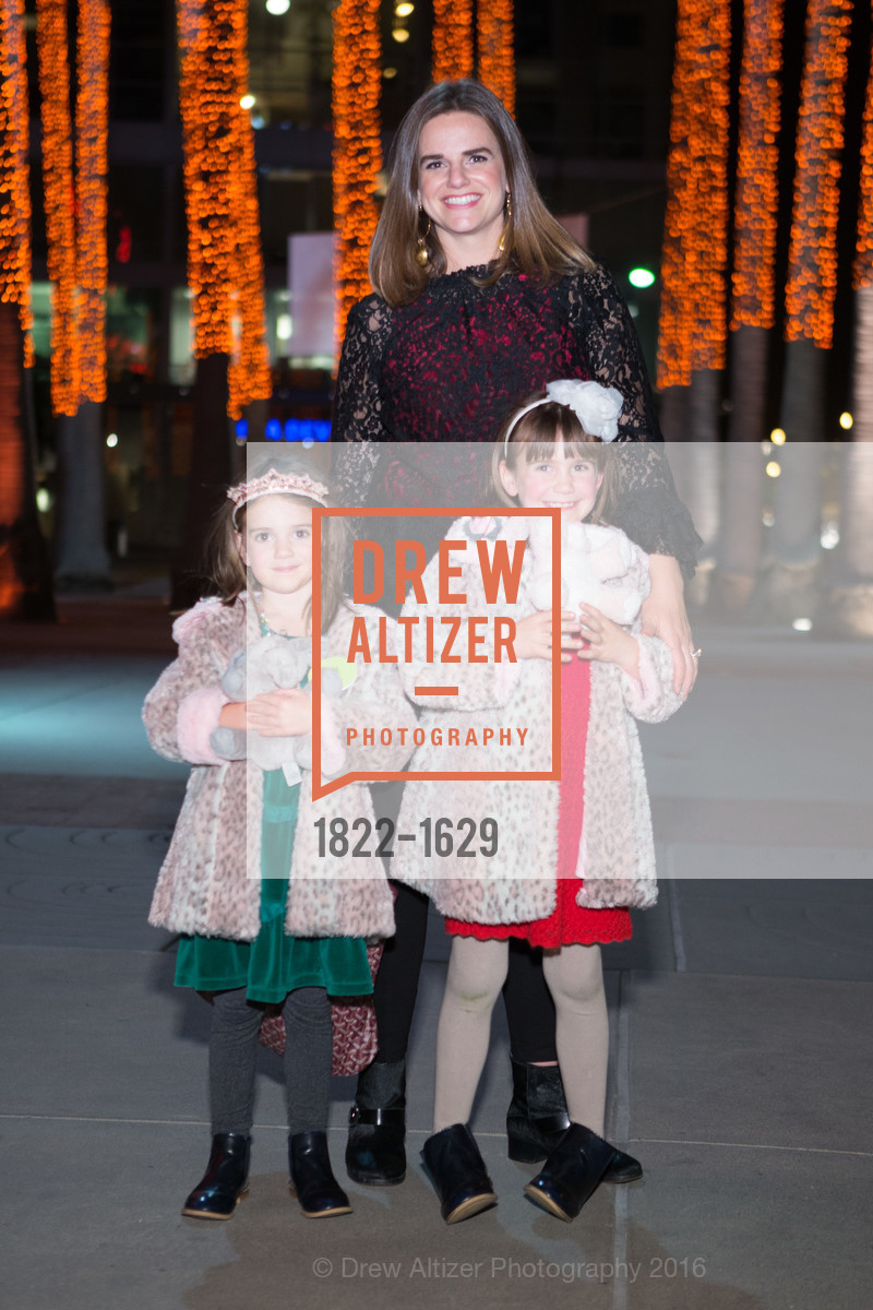 Emily Heitmann, Ellie Heitmann, Evie Heitmann, Wender Weis Foundation for Children’s Holiday Heroes 2016, AT&T Park. 2525 Van Ness St, December 5th, 2016, Photo #1822-1629 Emily Heitmann, Ellie Heitmann, Evie Heitmann, Photo #1822-1629