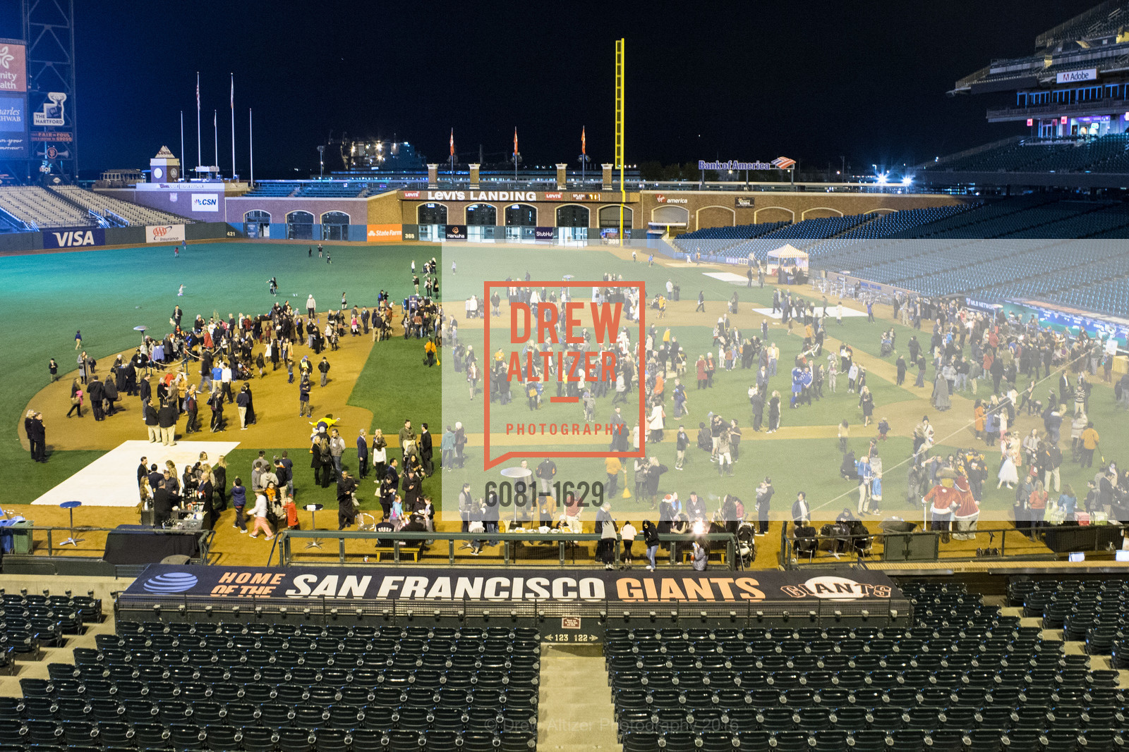 Atmosphere, Wender Weis Foundation for Children’s Holiday Heroes 2016, AT&T Park. 2525 Van Ness St, December 5th, 2016, Photo #6081-1629 Atmosphere, Photo #6081-1629