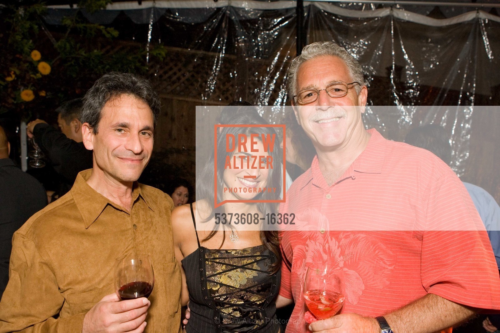Peter Cellars, Monique Nicolai, Stewart Bonn, Scott Harkonen Event, US, September 10th, 2007, Photo #5373608-16362 Peter Cellars, Monique Nicolai, Stewart Bonn, Photo #5373608-16362
