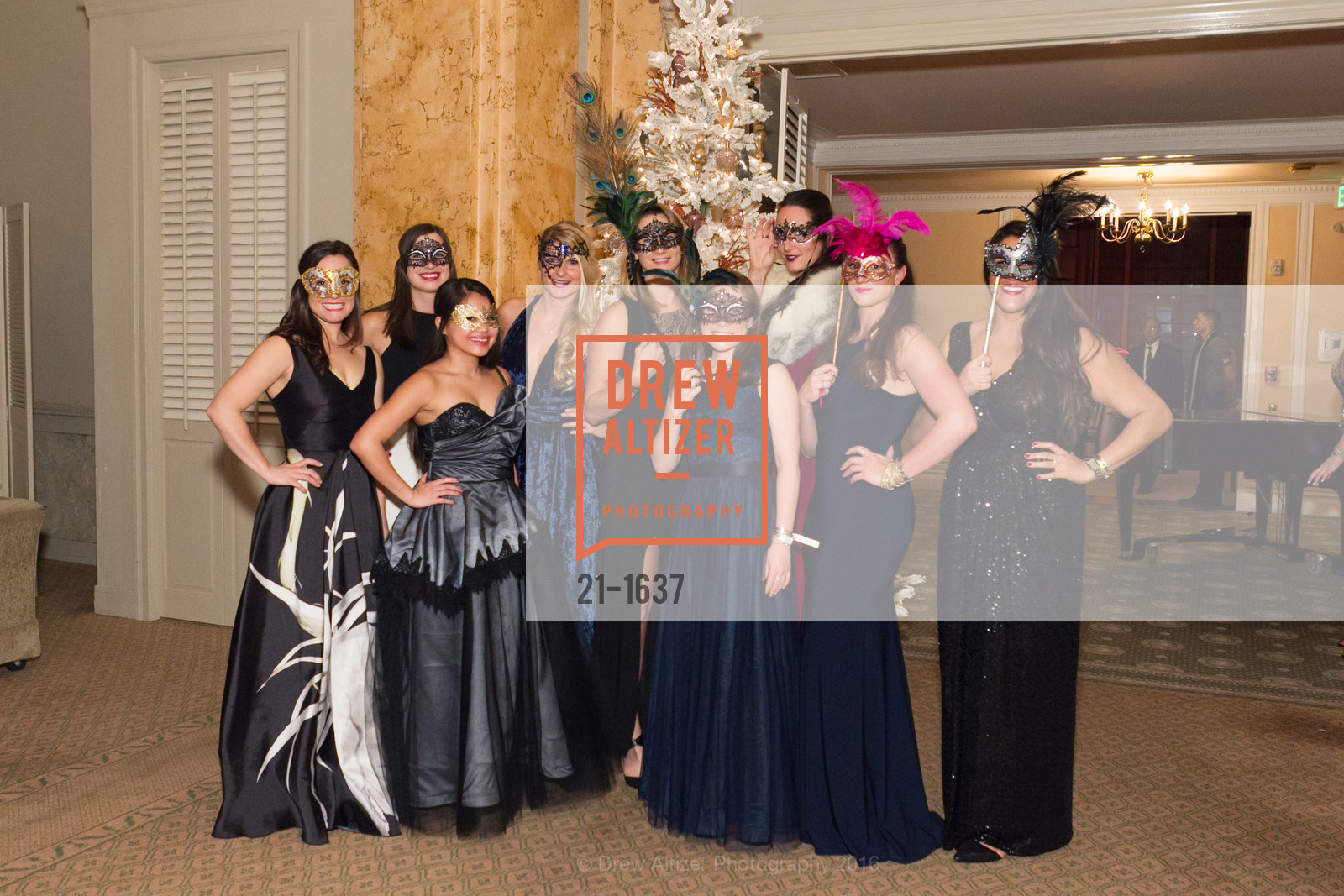 Libby Orrick, Julia Thompson, Melissa Floirendo, Lauren Gehring, Mara Giarratana Young, Danielle Schraner, Jaclyn Butler, Spinsters Holiday event, Metropolitan Club. 640 Sutter St, San Francisco, CA 94102, December 10th, 2016