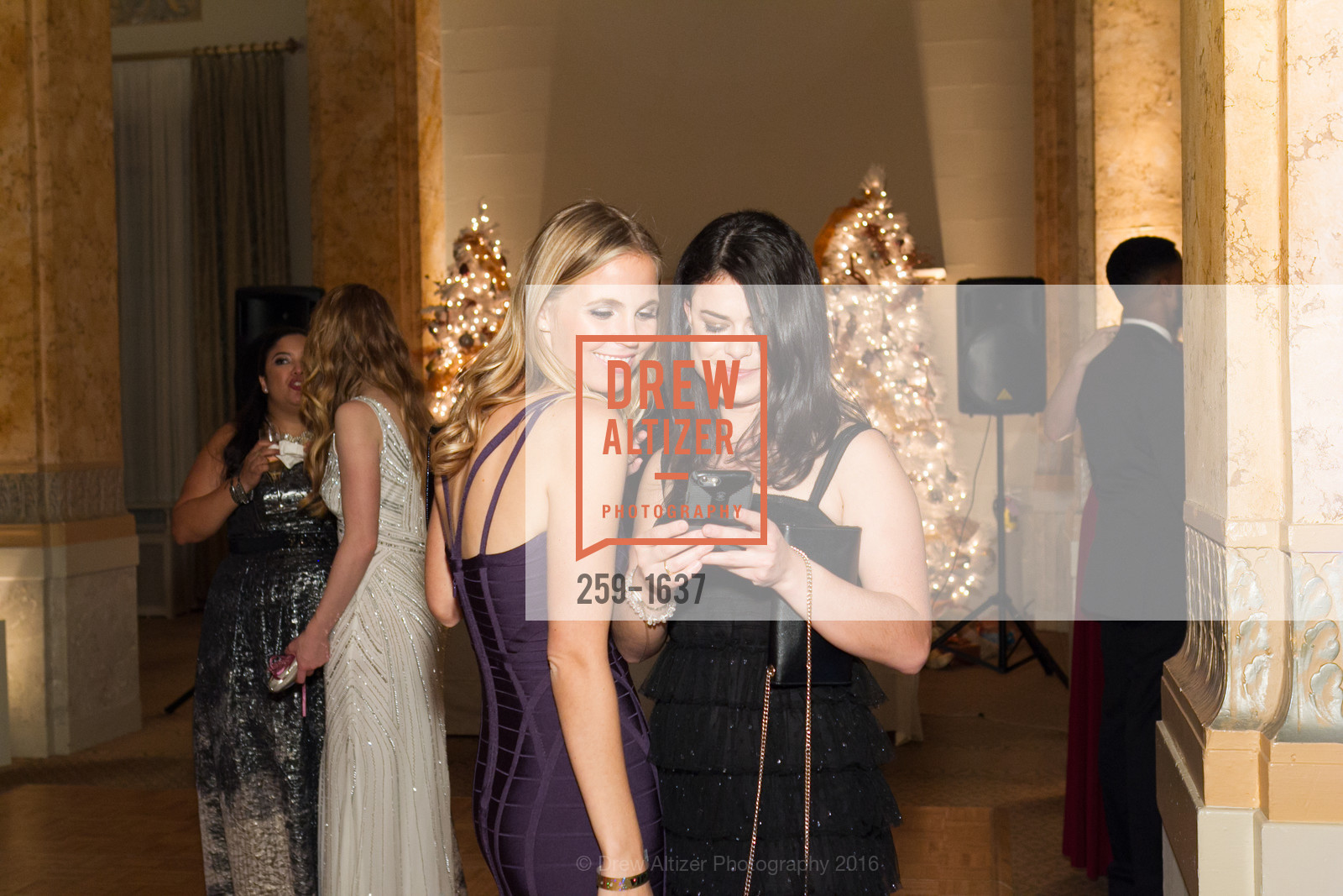 Taylor Magnuson, Natalie Himes, Spinsters Holiday event, Metropolitan Club. 640 Sutter St, San Francisco, CA 94102, December 10th, 2016, Photo #259-1637 Taylor Magnuson, Natalie Himes, Photo #259-1637