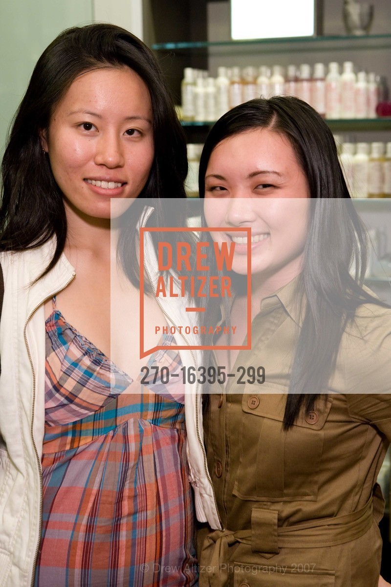 Jessica Hsieh, Cindy Qiu, Kiehl's Opening, US, September 6th, 2007, Photo #270-16395-299 Jessica Hsieh, Cindy Qiu, Photo #270-16395-299