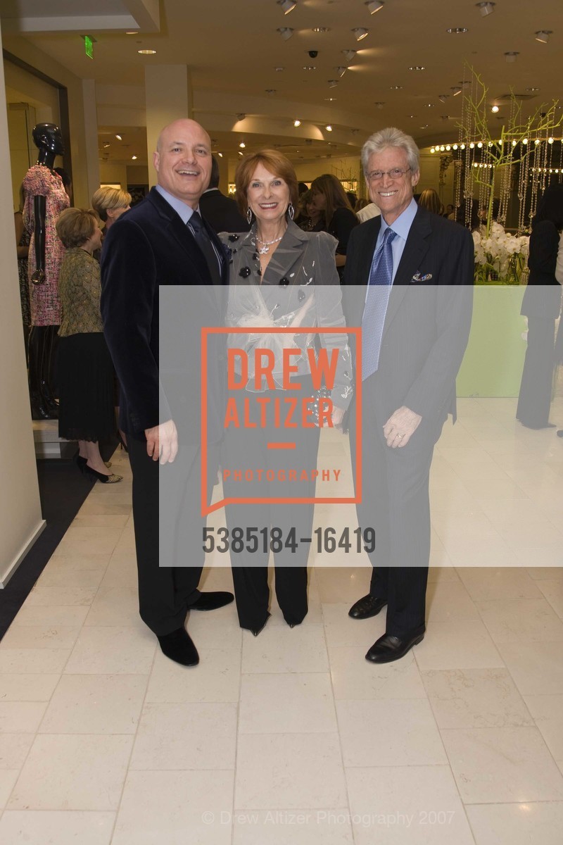 John Capizzi, Jeanette Roach, Ed Roach, Neiman-Marcus hosts AN EVENING OF LUXURY, Neiman-Marcus Union Square. 150 Stockton St, San Francisco, CA 94108, November 14th, 2007, Photo #5385184-16419 John Capizzi, Jeanette Roach, Ed Roach, Photo #5385184-16419