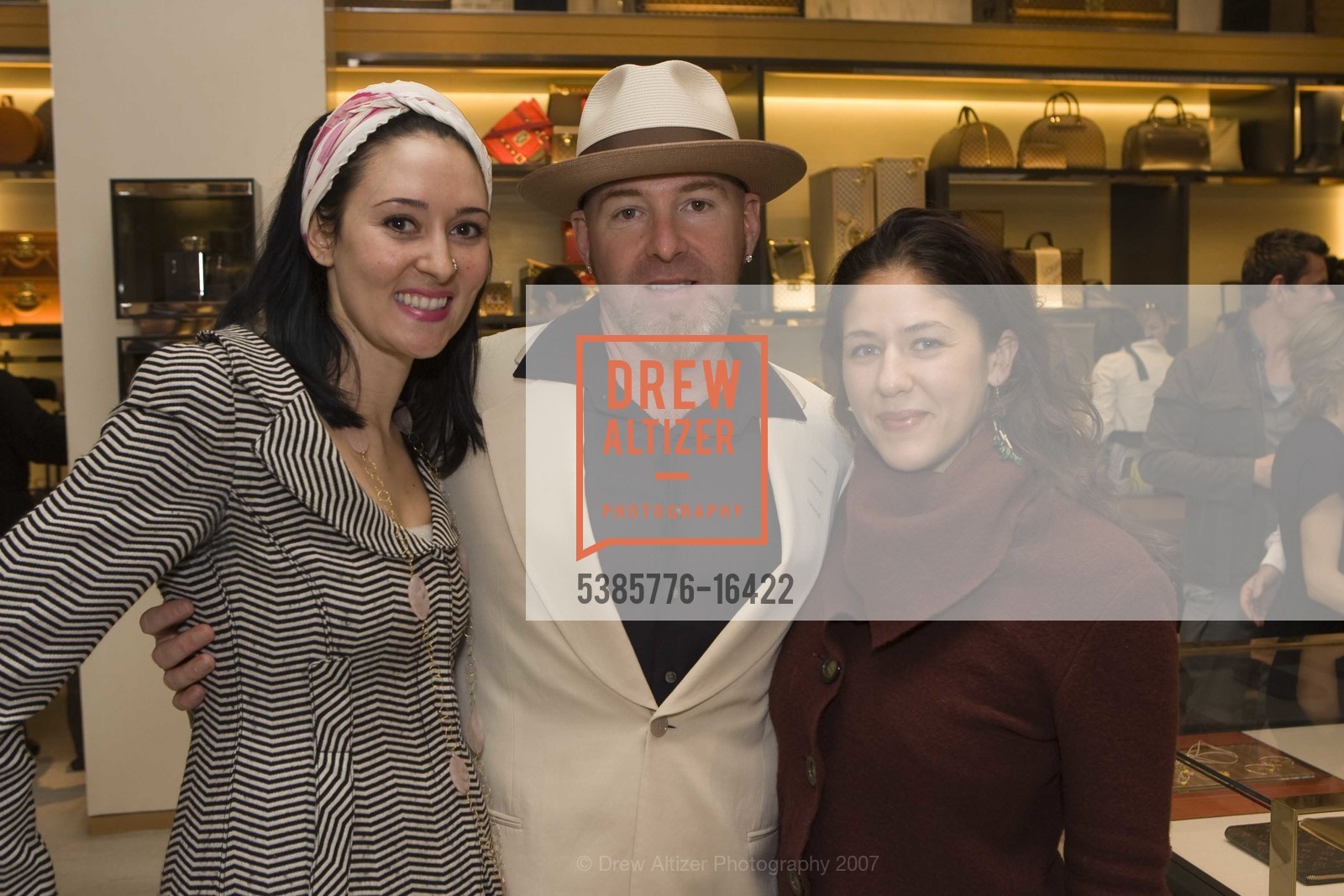 Amber Marie Bentley, Christopher Bently, Christina Cruz, Photo #5385776-16422