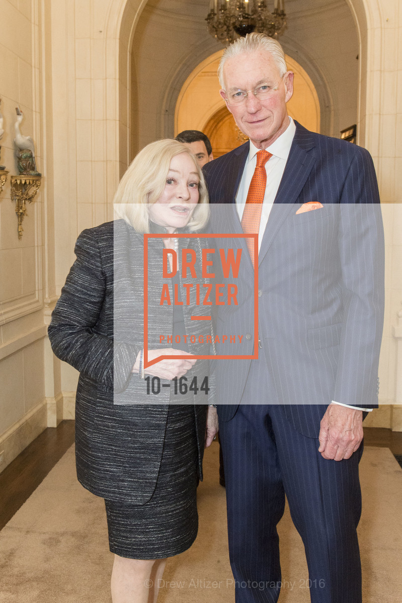Gretchen Kimball, David Blende, Ann and Gordon Getty Host the San Francisco Mayor's Office of Protocol Christmas Party, Private Residence. 2525 Van Ness St, December 8th, 2016, Photo #10-1644 Gretchen Kimball, David Blende, Photo #10-1644