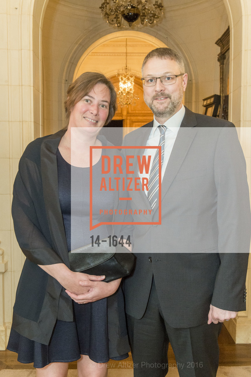 Christine Bausch, Pierre Franck, Ann and Gordon Getty Host the San Francisco Mayor's Office of Protocol Christmas Party, Private Residence. 2525 Van Ness St, December 8th, 2016, Photo #14-1644 Christine Bausch, Pierre Franck, Photo #14-1644