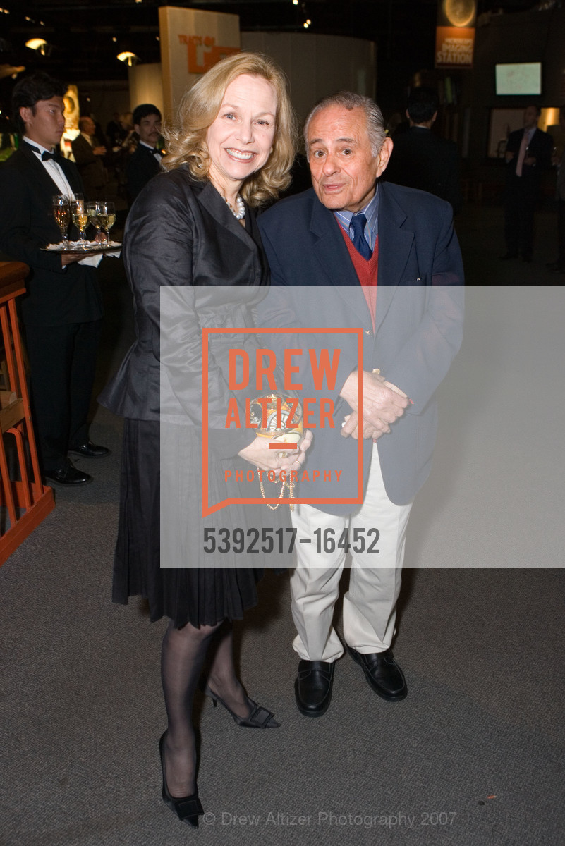 Mitzi Perdue, Maurice Kanbar, EXPLORATORIUM 30th Annual Awards Dinner, US, April 5th, 2007, Photo #5392517-16452 Mitzi Perdue, Maurice Kanbar, Photo #5392517-16452