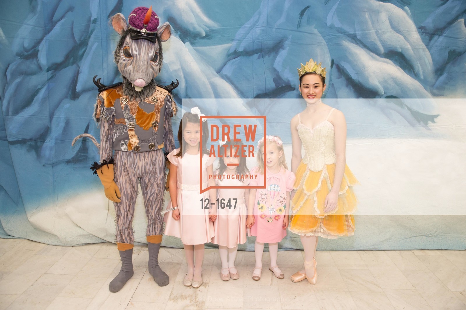 Charlotte Leong Connors, Caroline Leong Connors, Olivia Lamond, SF Ballet's Nutcracker Luncheon, City Hall & War Memorial Opera House. 301 Van Ness Ave, San Francisco, CA 94109, December 11th, 2016