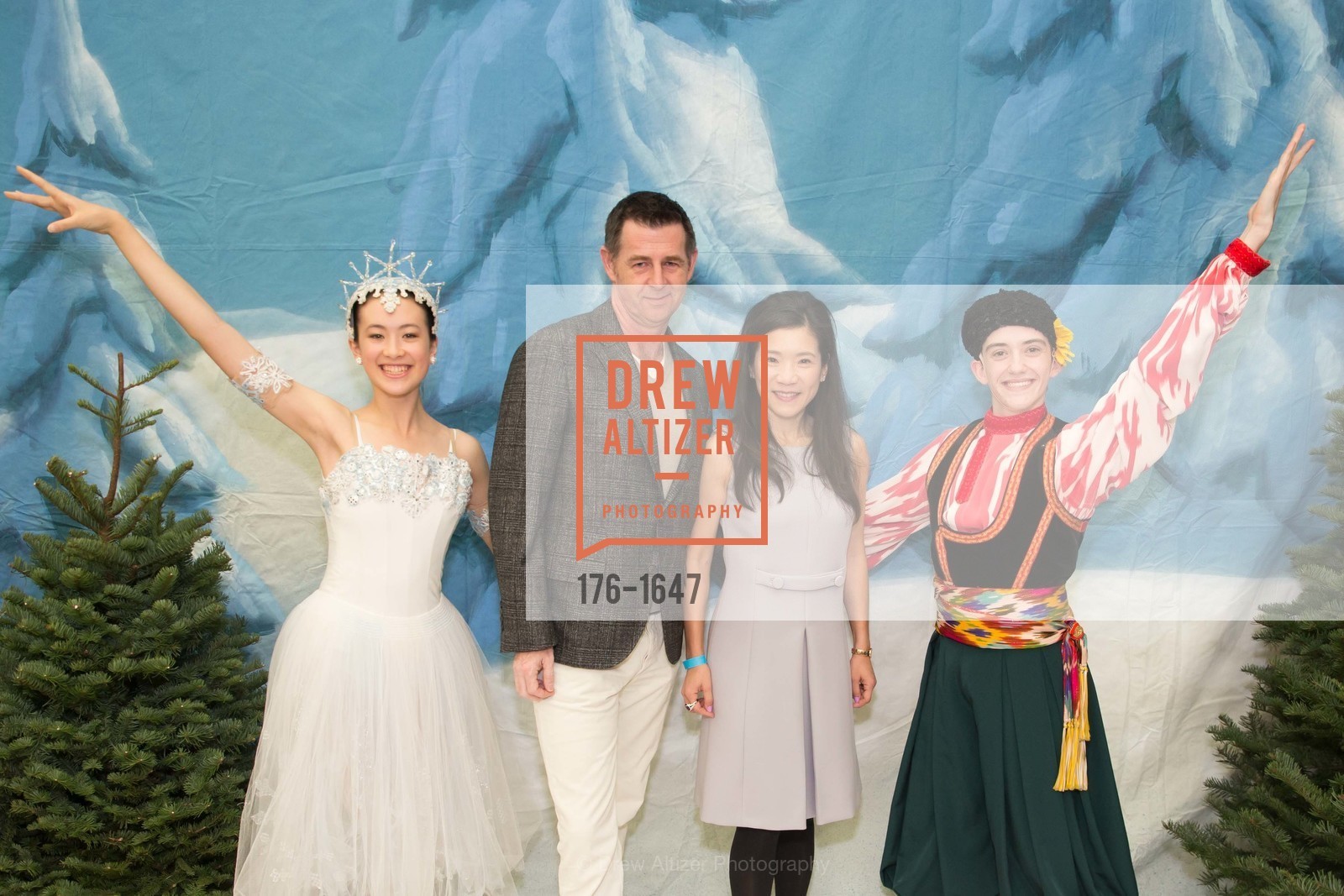 Jeffrey Weber, Priscilla Weber, SF Ballet's Nutcracker Luncheon, City Hall & War Memorial Opera House. 301 Van Ness Ave, San Francisco, CA 94109, Photo #176-1647 Jeffrey Weber, Priscilla Weber, Photo #176-1647
