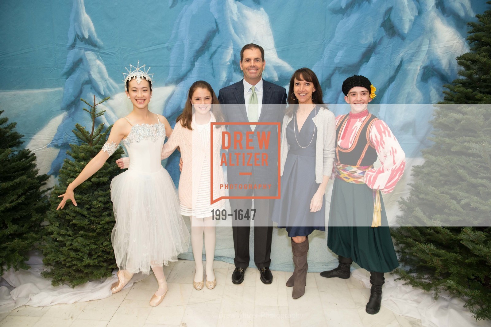 Avery Tuthill, Brad Tuthill, Lynn Tuthill, SF Ballet's Nutcracker Luncheon, City Hall & War Memorial Opera House. 301 Van Ness Ave, San Francisco, CA 94109, Photo #199-1647 Avery Tuthill, Brad Tuthill, Lynn Tuthill, Photo #199-1647